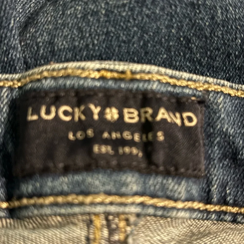 Lucky Brand Womens Sweet Crop Sz 4/27 Medium Wash Stretch‎ Mid Rise Straight Leg